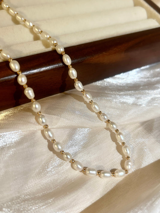 Lila Gold and Pearl Necklace