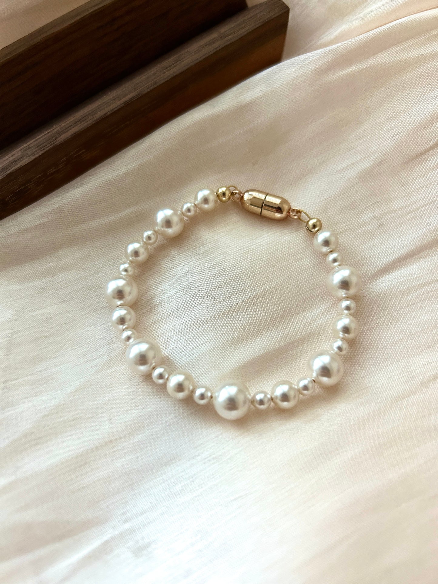 Classic Pearl Bracelet